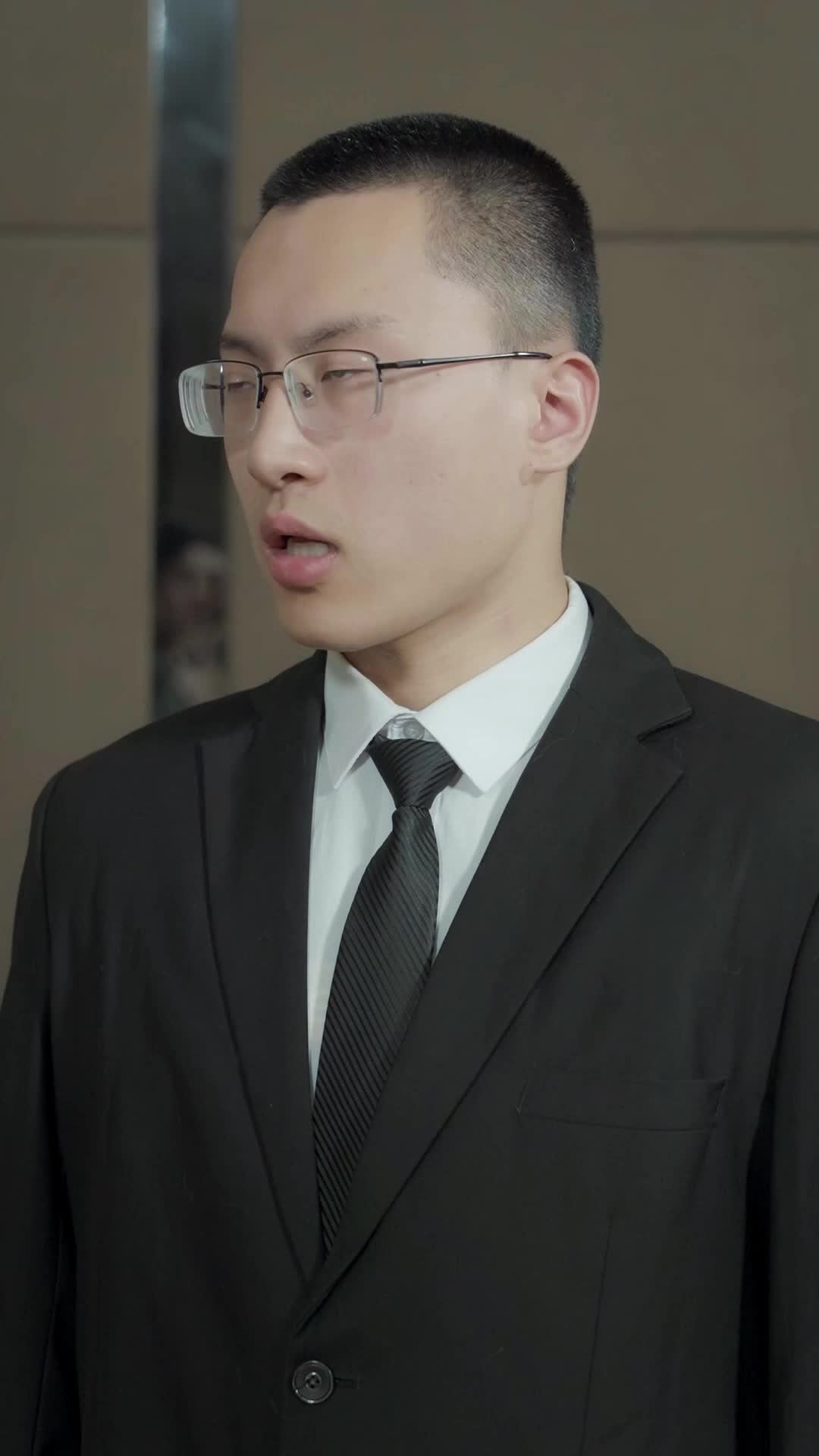 Episódio 61 - Minha Mãe Faxineira É Bilionária